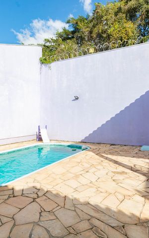 Casa à venda com 300m², 2 quartos e 2 vagas