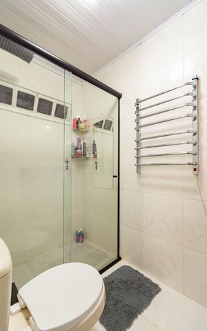 Casa à venda com 300m², 2 quartos e 2 vagas