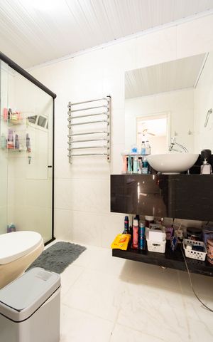 Casa à venda com 300m², 2 quartos e 2 vagas