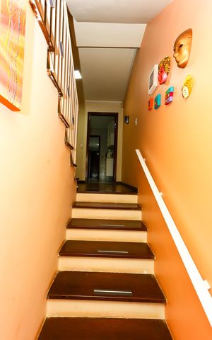 Casa para alugar com 167m², 3 quartos e 3 vagas Casa para alugar com 167m², 3 quartos e 3 vagasescada