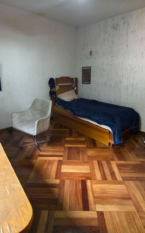 Casa à venda com 248m², 3 quartos e 3 vagas Casa à venda com 248m², 3 quartos e 3 vagasQuarto
