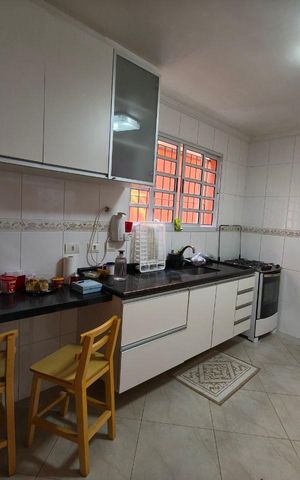 Casa à venda com 248m², 3 quartos e 3 vagas Casa à venda com 248m², 3 quartos e 3 vagasCozinha