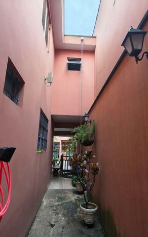 Casa à venda com 248m², 3 quartos e 3 vagas Casa à venda com 248m², 3 quartos e 3 vagasÁrea externa