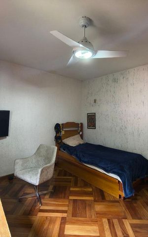 Casa à venda com 248m², 3 quartos e 3 vagas Casa à venda com 248m², 3 quartos e 3 vagasQuarto