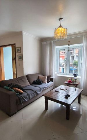 Casa à venda com 248m², 3 quartos e 3 vagas Casa à venda com 248m², 3 quartos e 3 vagasSala