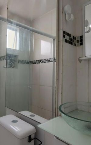 Apartamento à venda com 55m², 2 quartos e 1 vaga Apartamento à venda com 55m², 2 quartos e 1 vagaBanheiro