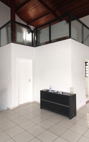 Casa para alugar com 330m², 3 quartos e 3 vagasSala