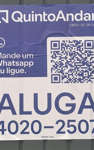 Casa para alugar com 330m², 3 quartos e 3 vagas Casa para alugar com 330m², 3 quartos e 3 vagasFachada