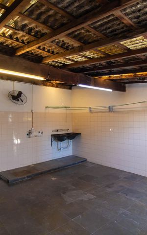 Casa à venda com 143m², 2 quartos e 3 vagasCozinha e Área de Serviço