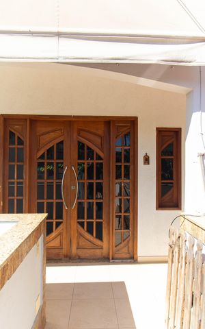Casa à venda com 143m², 2 quartos e 3 vagasÁrea externa