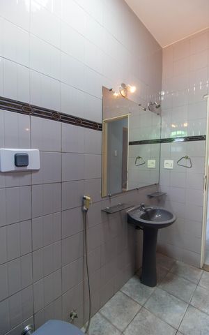 Casa à venda com 143m², 2 quartos e 3 vagasBanheiro Social