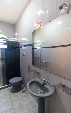 Casa à venda com 143m², 2 quartos e 3 vagasBanheiro Social