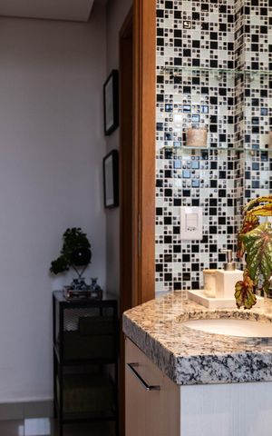 Apartamento à venda com 69m², 2 quartos e 1 vaga Apartamento à venda com 69m², 2 quartos e 1 vagaBanheiro