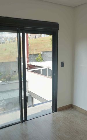 Casa de condomínio à venda com 131m², 2 quartos e 2 vagasSuíte