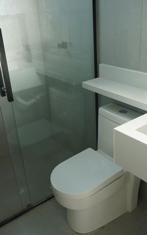 Casa de condomínio à venda com 131m², 2 quartos e 2 vagasBanheiro da Suíte