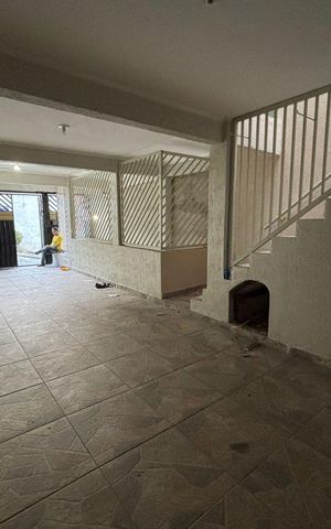 Casa à venda com 570m², 3 quartos e 2 vagas Casa à venda com 570m², 3 quartos e 2 vagasGaragem