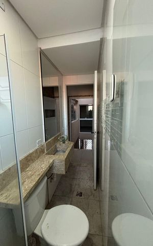 Casa à venda com 570m², 3 quartos e 2 vagas Casa à venda com 570m², 3 quartos e 2 vagasBanheiro