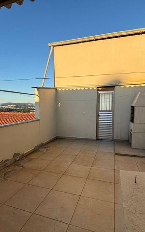 Casa à venda com 570m², 3 quartos e 2 vagas Casa à venda com 570m², 3 quartos e 2 vagasÁrea comum - Churrasqueira