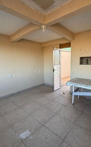 Casa à venda com 570m², 3 quartos e 2 vagas Casa à venda com 570m², 3 quartos e 2 vagasQuartinho área churrasqueira