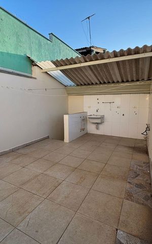 Casa à venda com 570m², 3 quartos e 2 vagas Casa à venda com 570m², 3 quartos e 2 vagasArea de serviço + área de churrasqueira