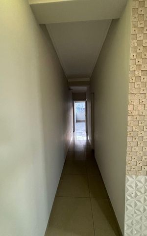 Casa à venda com 570m², 3 quartos e 2 vagas Casa à venda com 570m², 3 quartos e 2 vagasCorredor quartos