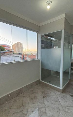 Casa à venda com 570m², 3 quartos e 2 vagas Casa à venda com 570m², 3 quartos e 2 vagasBanheiro suíte