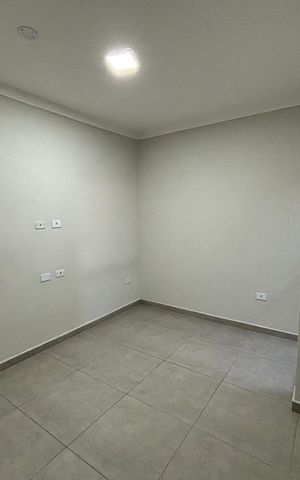 Casa à venda com 570m², 3 quartos e 2 vagas Casa à venda com 570m², 3 quartos e 2 vagasQuarto 2