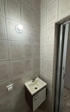 Casa para alugar com 80m², 2 quartos e sem vagaBanheiro