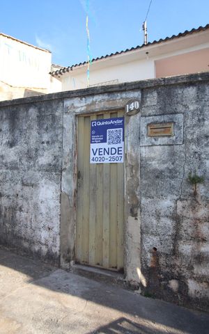 Casa à venda com 360m², 2 quartos e sem vagaPlaquinha Instalada 23/06/2026 ISZK-11