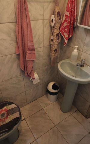 Casa à venda com 360m², 2 quartos e sem vagaBanheiro