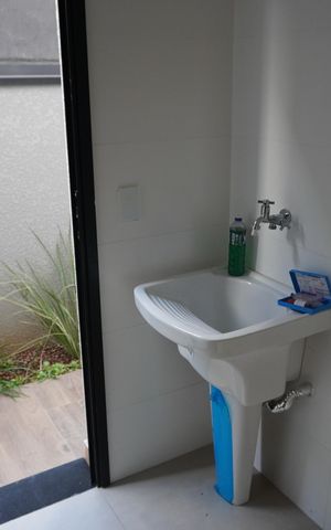 Casa de condomínio à venda com 134m², 2 quartos e 2 vagasÁrea de Serviço