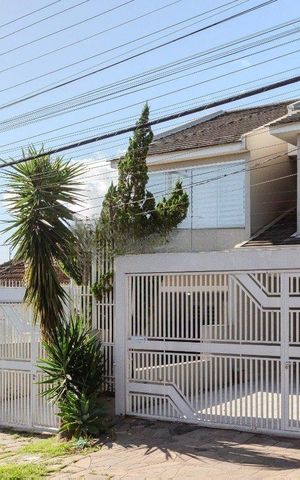 Casa para alugar com 209m², 3 quartos e 2 vagas Casa para alugar com 209m², 3 quartos e 2 vagasFachada