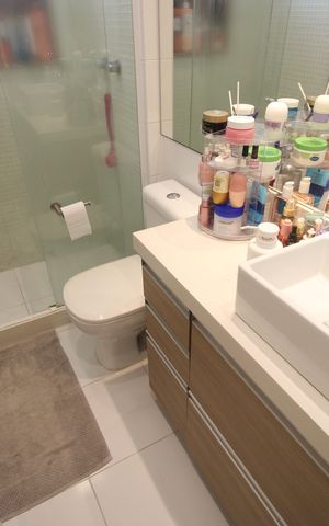 Apartamento à venda com 92m², 3 quartos e 2 vagasBanheiro da suíte 