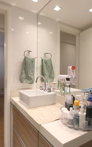 Apartamento à venda com 92m², 3 quartos e 2 vagasBanheiro social