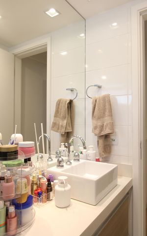 Apartamento à venda com 92m², 3 quartos e 2 vagasBanheiro da suíte 