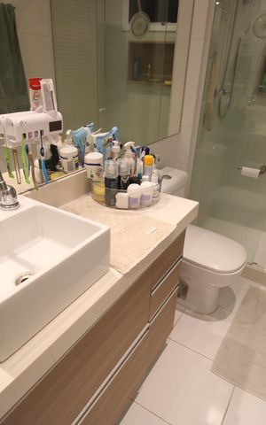 Apartamento à venda com 92m², 3 quartos e 2 vagasBanheiro social