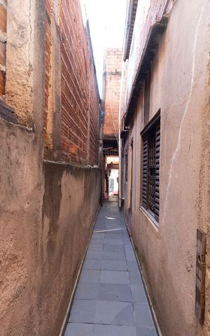 Casa à venda com 100m², 4 quartos e 2 vagas Casa à venda com 100m², 4 quartos e 2 vagasCorredor
