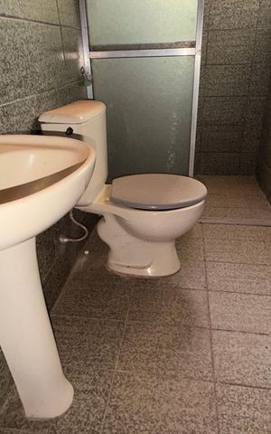 Casa para alugar com 150m², 2 quartos e 2 vagasBanheiro