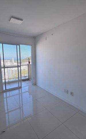 Apartamento à venda com 100m², 2 quartos e 1 vaga Apartamento à venda com 100m², 2 quartos e 1 vagaSala