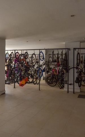 Apartamento à venda com 100m², 2 quartos e 1 vaga Apartamento à venda com 100m², 2 quartos e 1 vagaÁrea comum