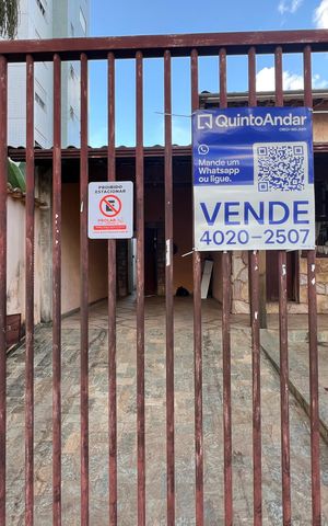 Casa à venda com 210m², 3 quartos e 2 vagas Casa à venda com 210m², 3 quartos e 2 vagasPlaca QuintoAndar
