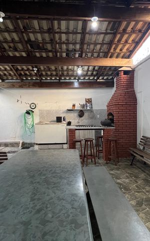 Casa à venda com 210m², 3 quartos e 2 vagas Casa à venda com 210m², 3 quartos e 2 vagasQuintal