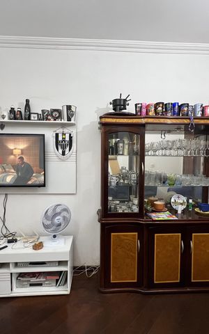 Casa à venda com 210m², 3 quartos e 2 vagas Casa à venda com 210m², 3 quartos e 2 vagasSala