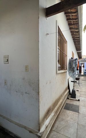 Casa à venda com 210m², 3 quartos e 2 vagas Casa à venda com 210m², 3 quartos e 2 vagasCorredor