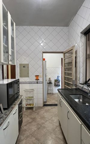 Casa à venda com 210m², 3 quartos e 2 vagas Casa à venda com 210m², 3 quartos e 2 vagasCozinha