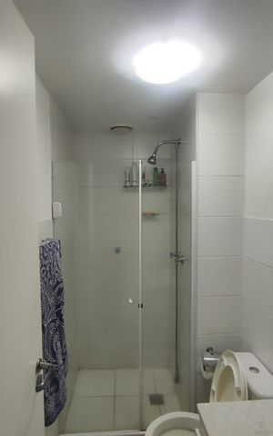 Apartamento à venda com 71m², 2 quartos e 1 vaga Apartamento à venda com 71m², 2 quartos e 1 vagaBanheiro da suíte