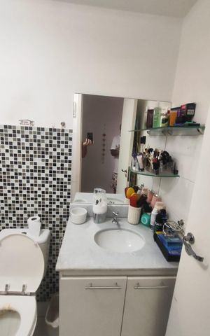 Apartamento à venda com 71m², 2 quartos e 1 vaga Apartamento à venda com 71m², 2 quartos e 1 vagaBanheiro social