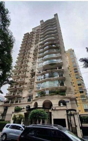 Apartamento à venda com 518m², 4 quartos e 8 vagas