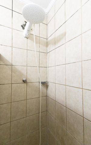 Casa à venda com 90m², 3 quartos e 2 vagas Casa à venda com 90m², 3 quartos e 2 vagasBanheiro