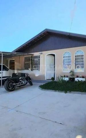 Casa à venda com 128m², 3 quartos e 4 vagas